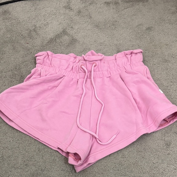 Urban Outfitters High Waist Soft Pink Shorts - Picture 1 of 2